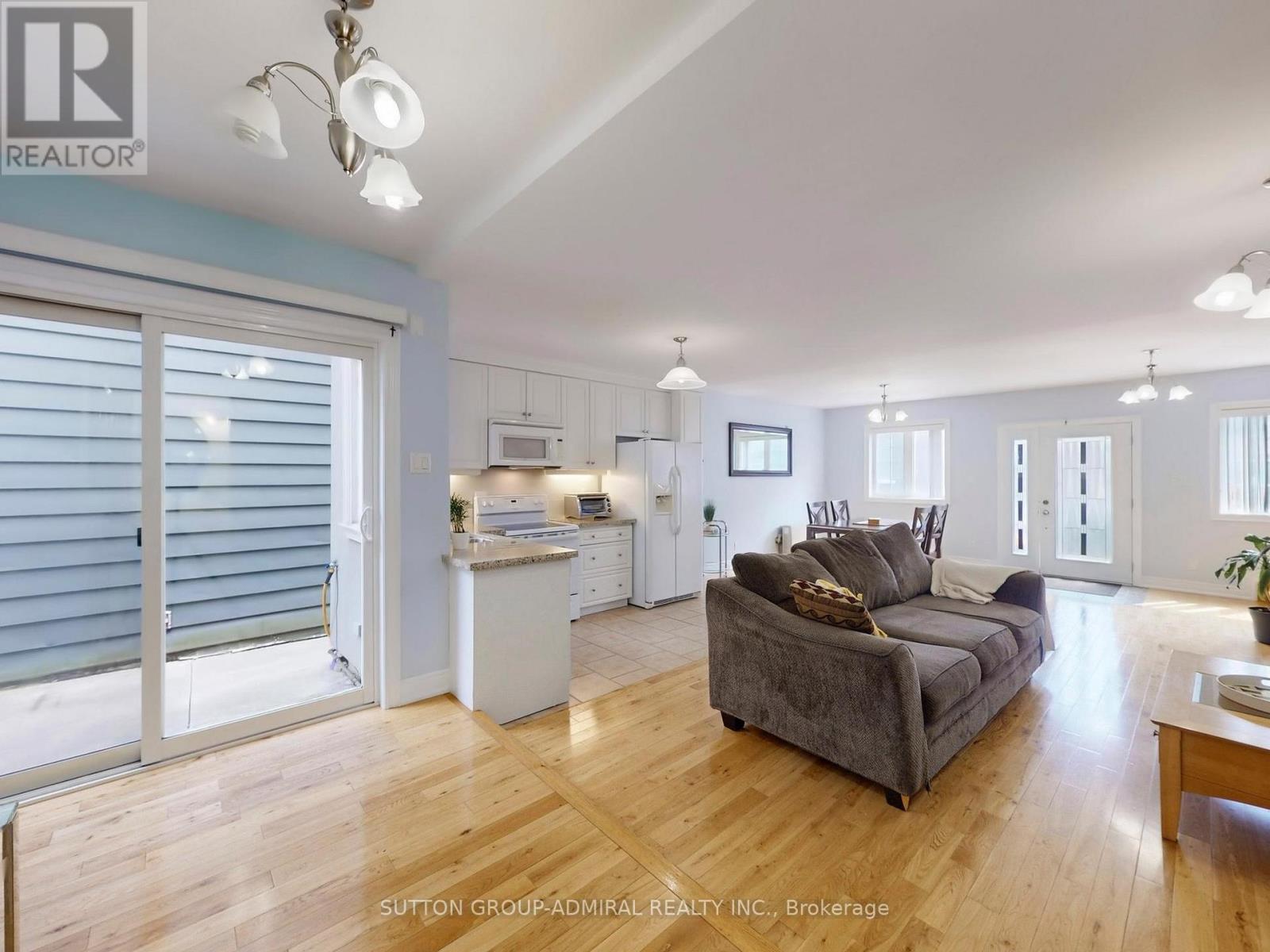 12 Abbs Street, Toronto, Ontario  M6K 1M6 - Photo 13 - W12388492