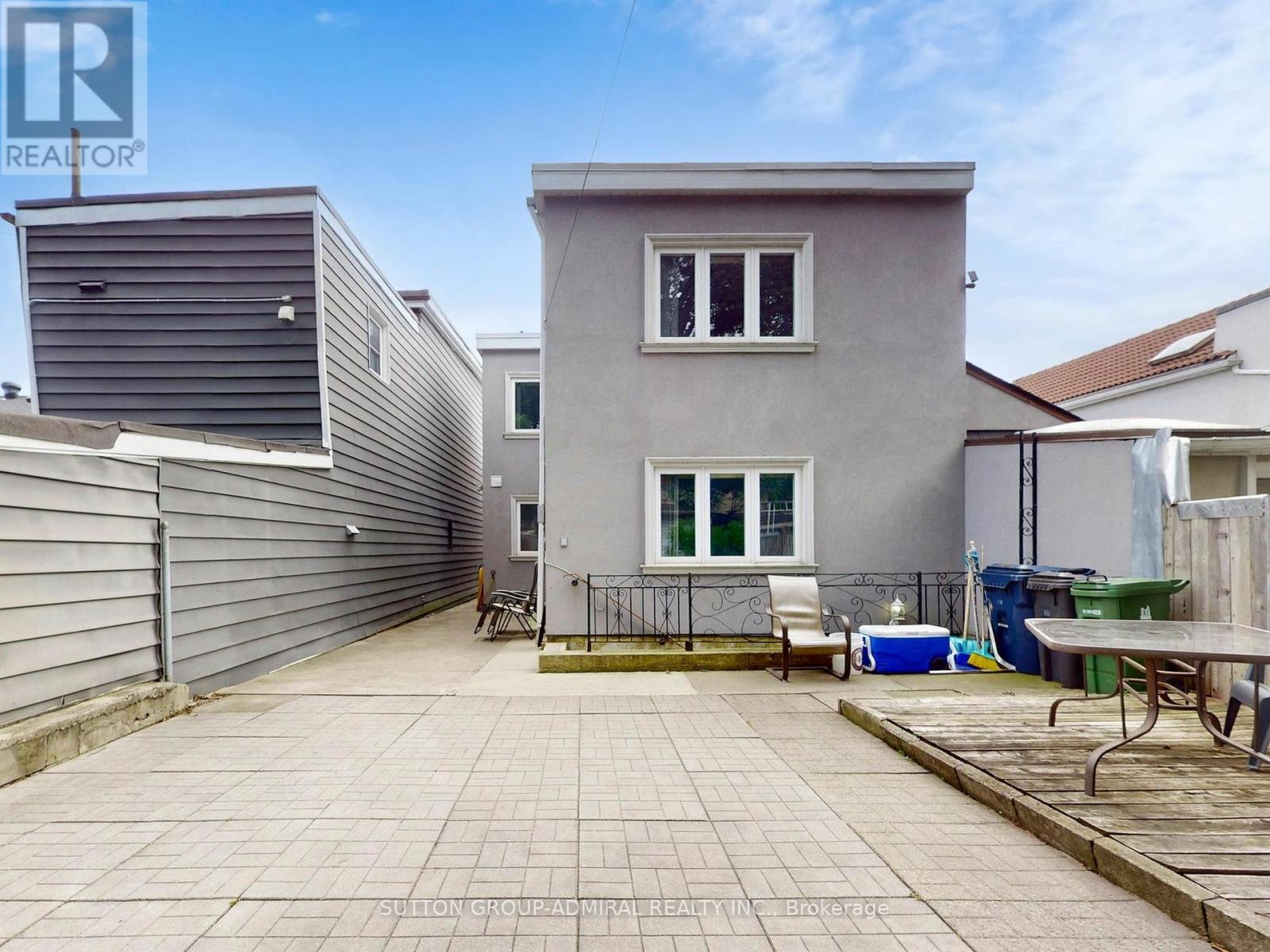 12 Abbs Street, Toronto, Ontario  M6K 1M6 - Photo 38 - W12388492