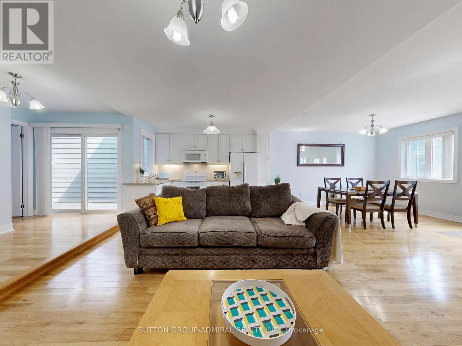 12 Abbs Street, Toronto, Ontario  M6K 1M6 - Photo 5 - W12388492