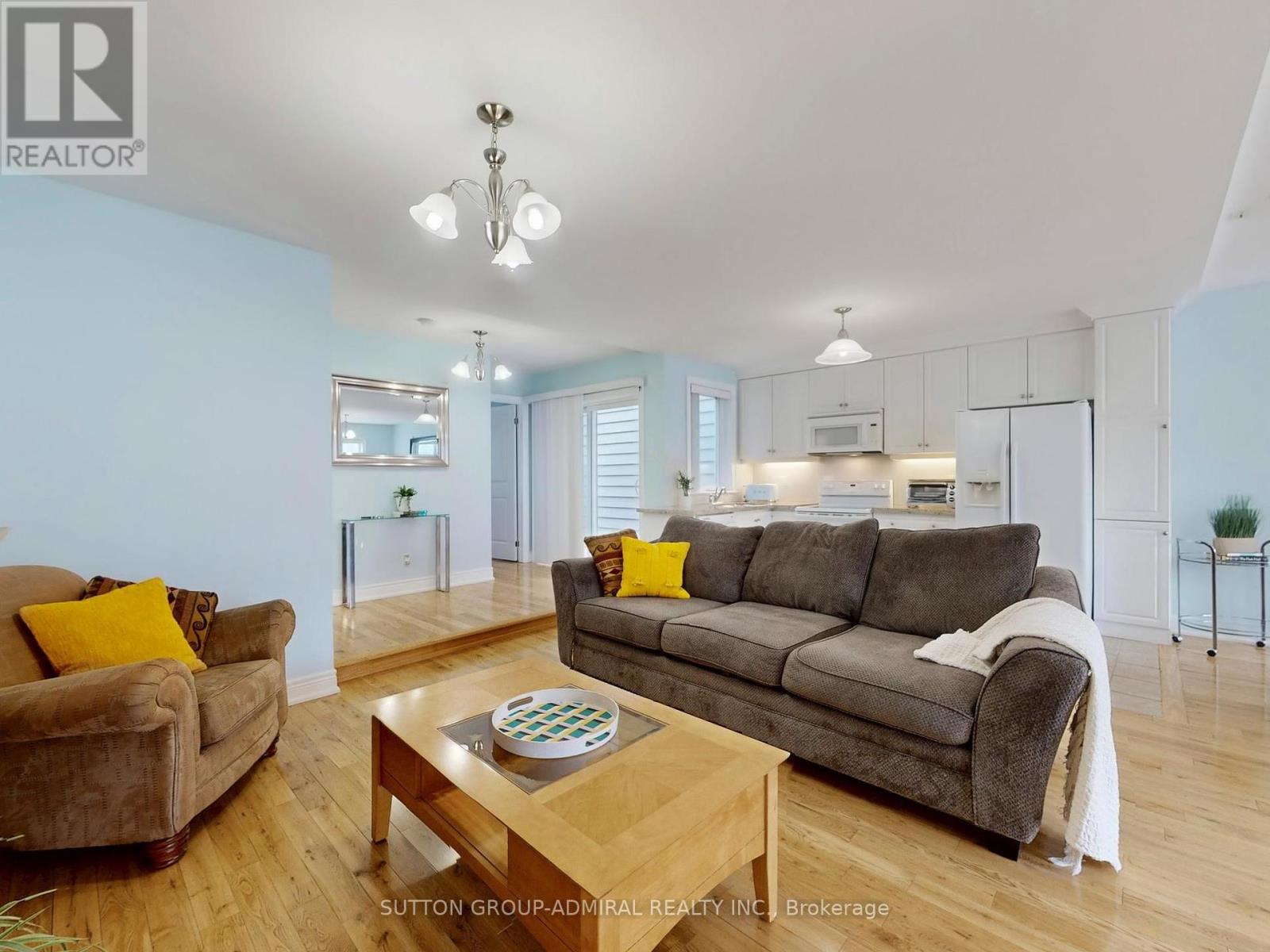 12 Abbs Street, Toronto, Ontario  M6K 1M6 - Photo 6 - W12388492