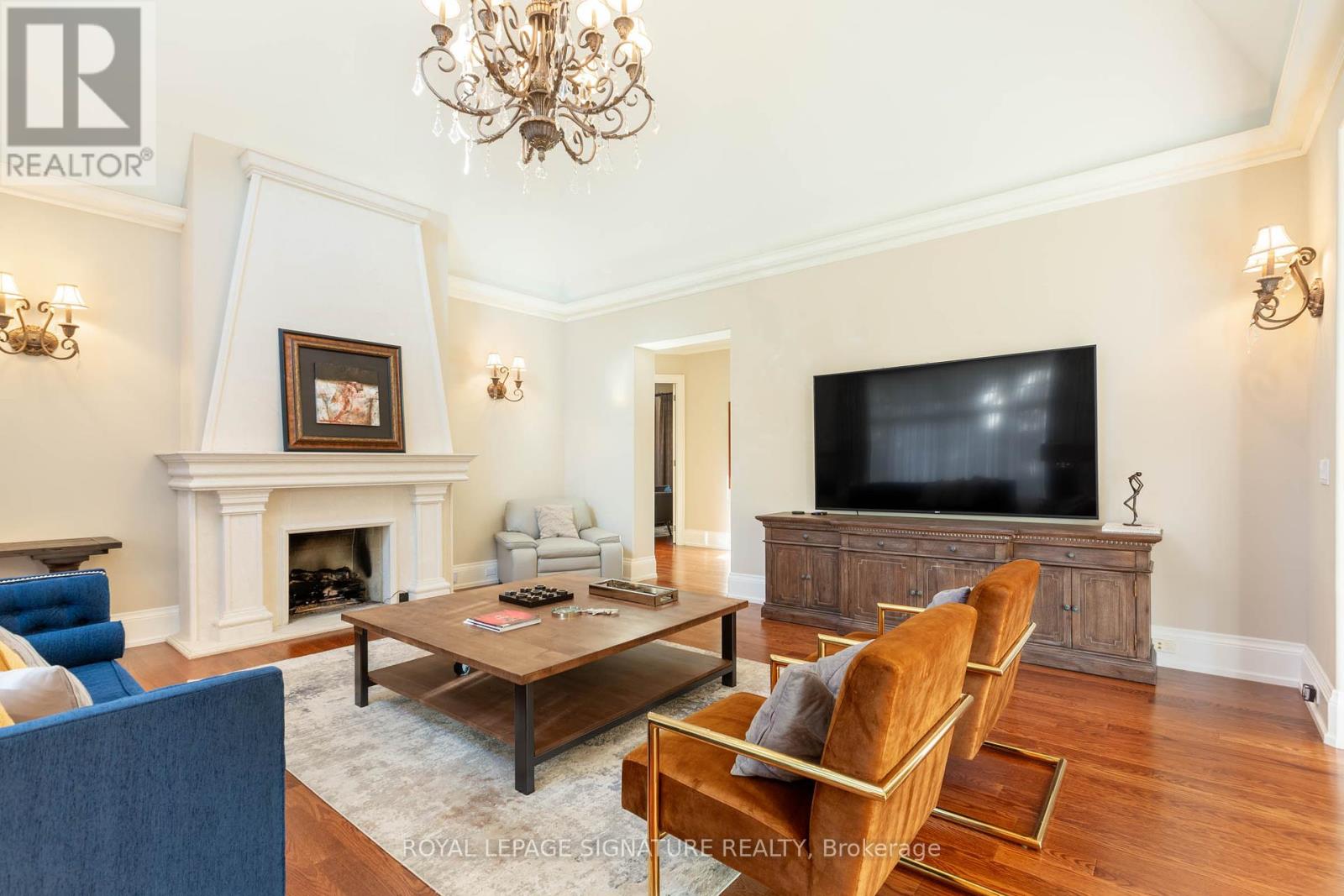 1161 Tecumseh Park Drive, Mississauga, Ontario  L5H 2W3 - Photo 11 - W12388518