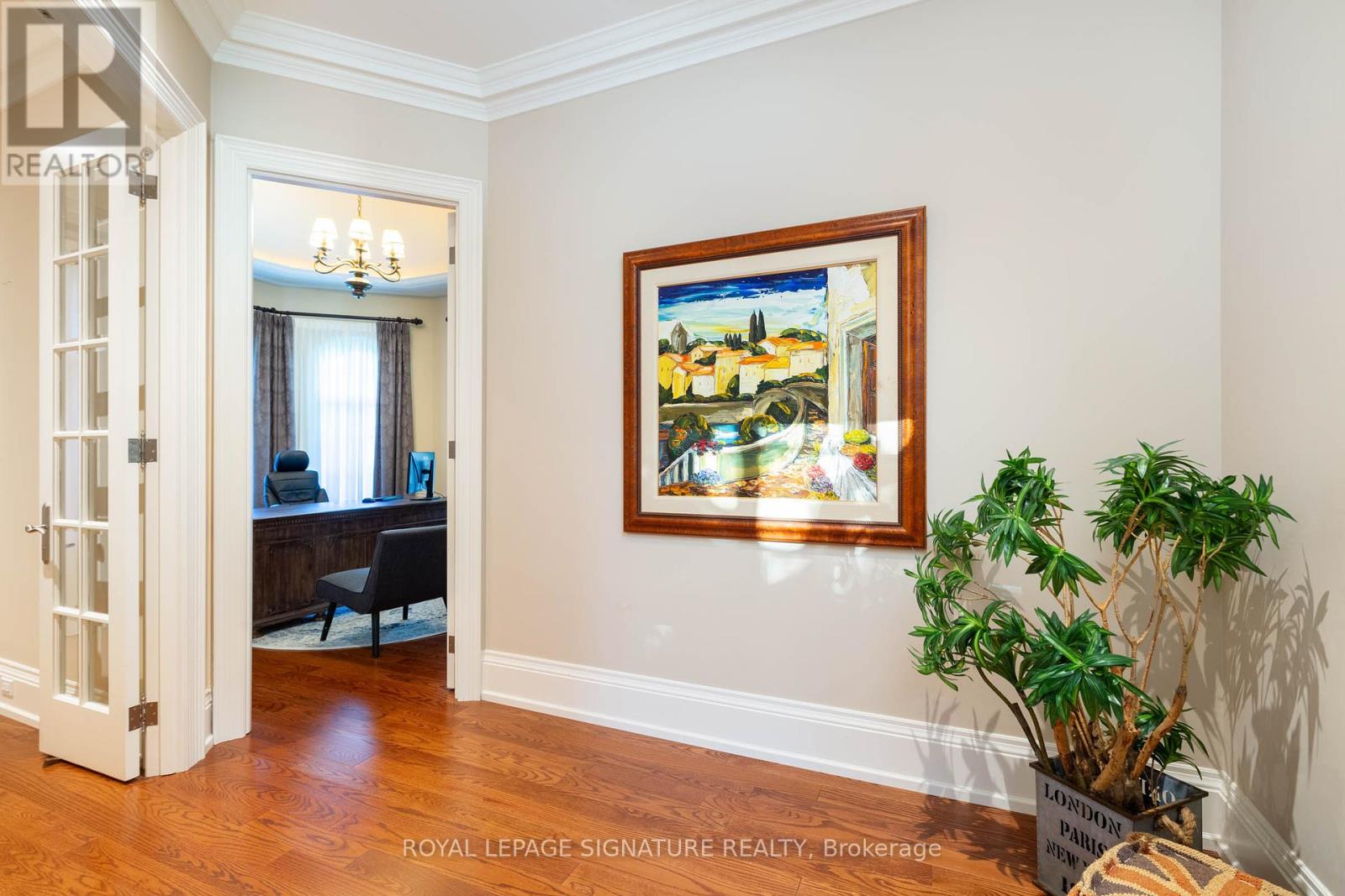 1161 Tecumseh Park Drive, Mississauga, Ontario  L5H 2W3 - Photo 12 - W12388518