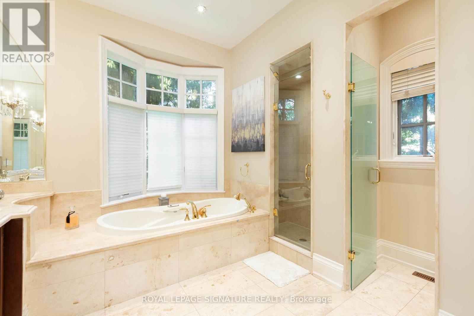 1161 Tecumseh Park Drive, Mississauga, Ontario  L5H 2W3 - Photo 18 - W12388518