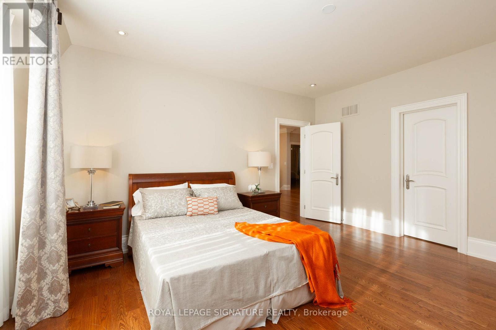 1161 Tecumseh Park Drive, Mississauga, Ontario  L5H 2W3 - Photo 21 - W12388518