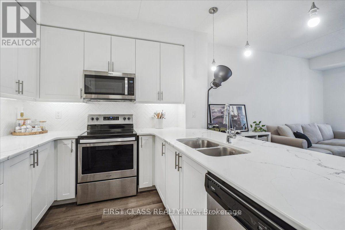 104 - 610 Farmstead Drive, Milton, Ontario  L9T 8X5 - Photo 7 - W12388542