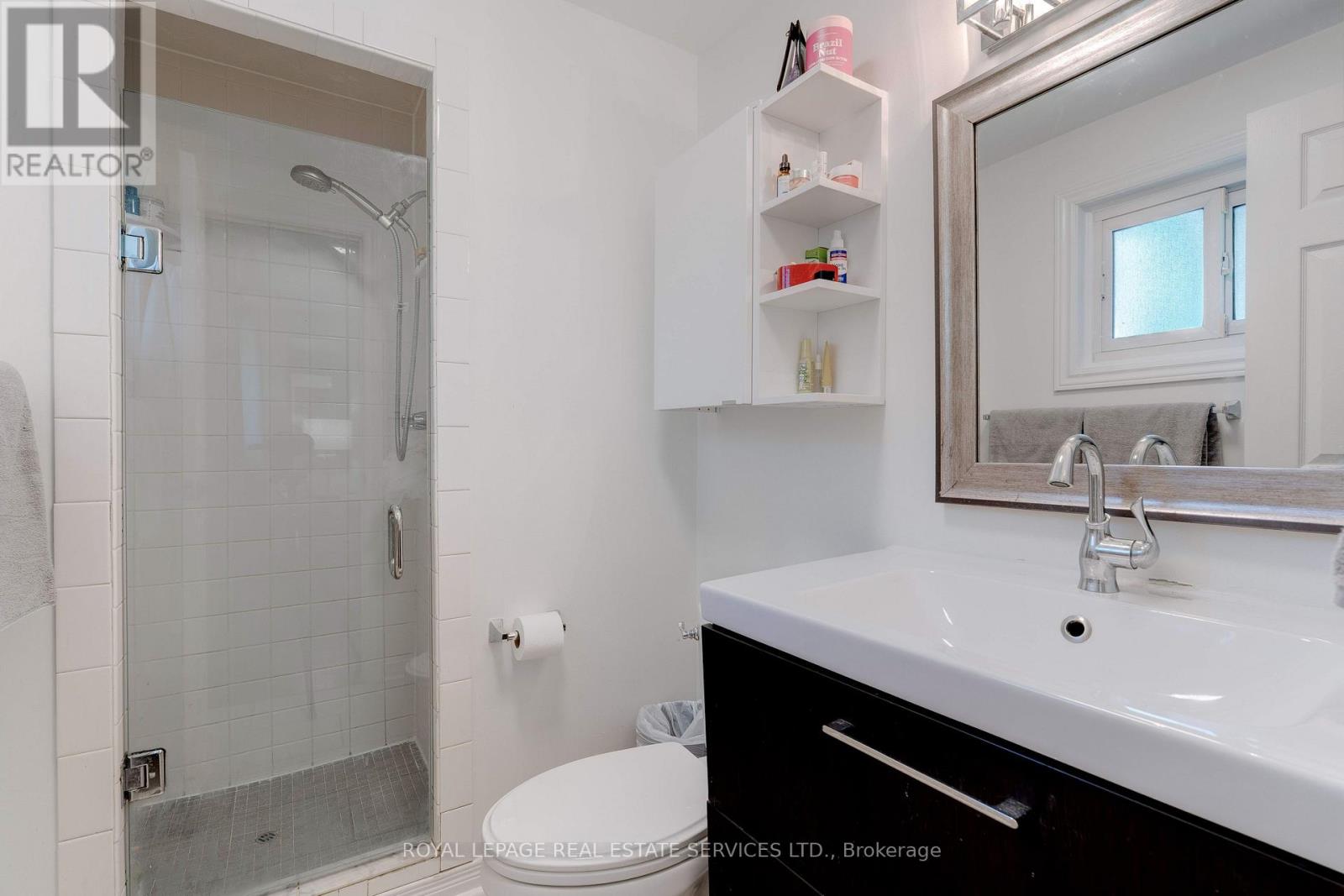 297 Sunset Drive, Oakville (Br Bronte), Ontario  L6L 3M5 - Photo 21 - W12388545