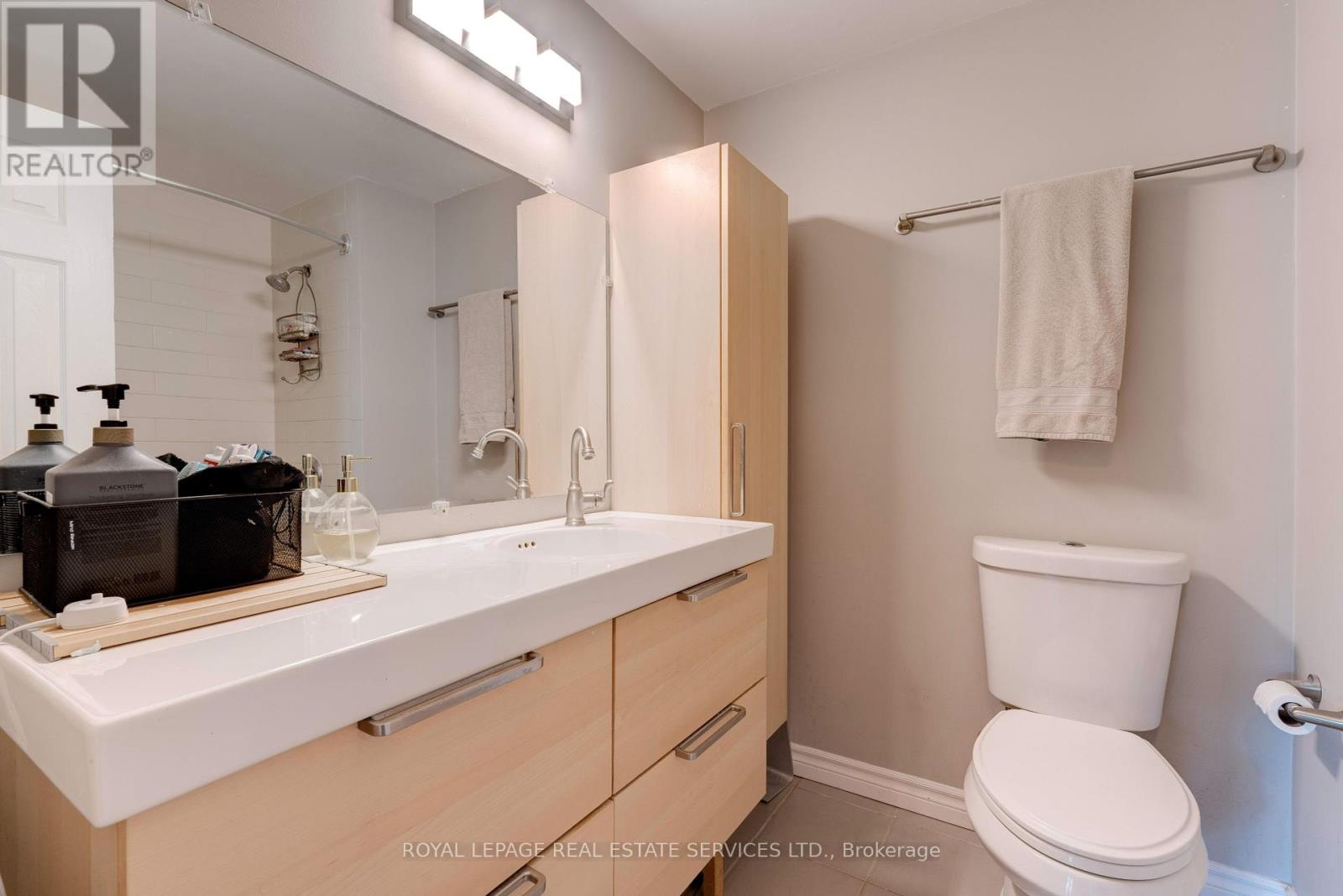 297 Sunset Drive, Oakville (Br Bronte), Ontario  L6L 3M5 - Photo 25 - W12388545