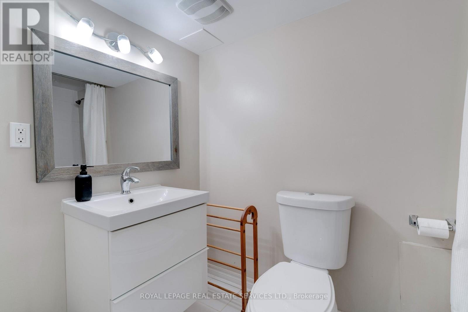297 Sunset Drive, Oakville (Br Bronte), Ontario  L6L 3M5 - Photo 30 - W12388545