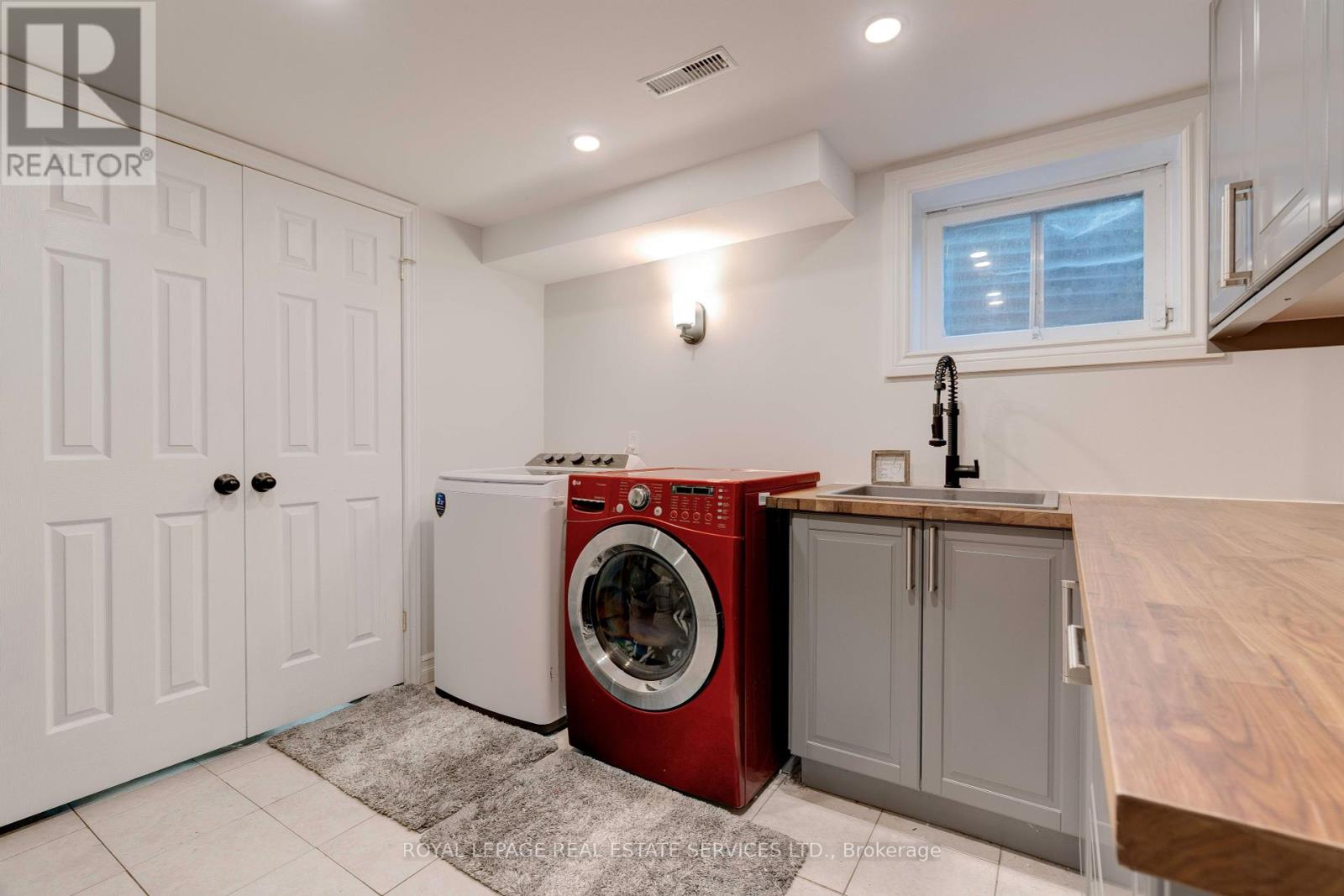 297 Sunset Drive, Oakville (Br Bronte), Ontario  L6L 3M5 - Photo 31 - W12388545