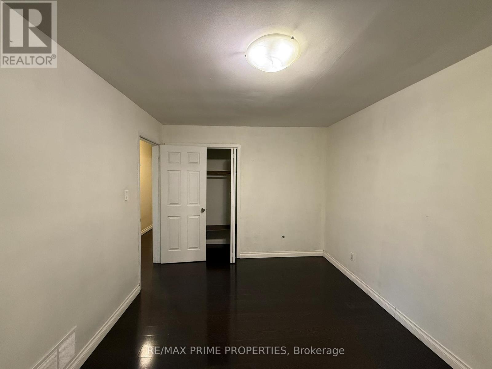Upper - 3563 Laddie Crescent, Mississauga, Ontario  L4T 1N2 - Photo 13 - W12388550