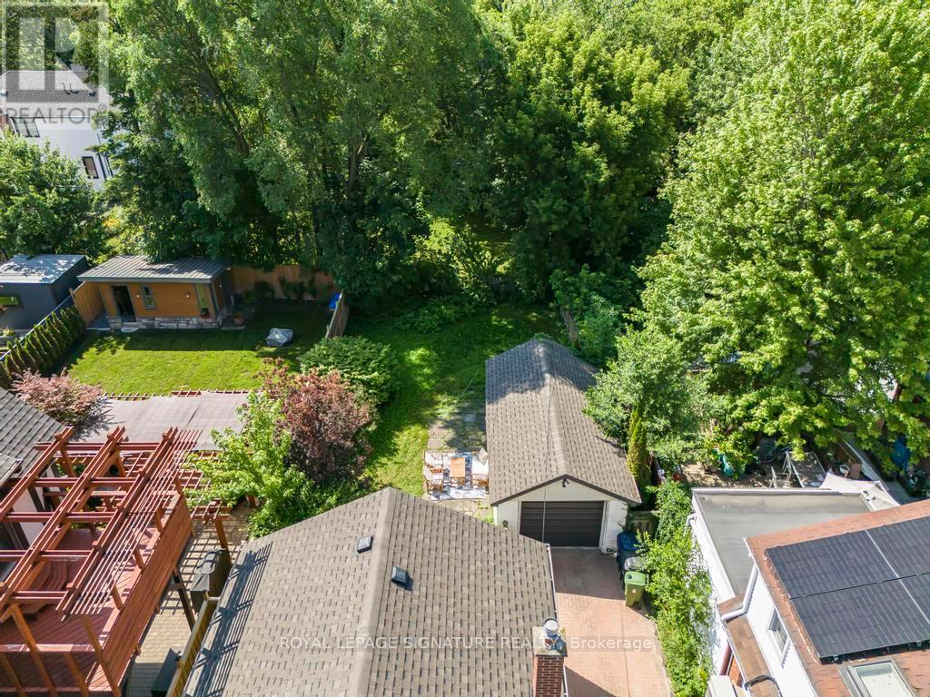 33 Ash Crescent, Toronto (Long Branch), Ontario  M8W 1E4 - Photo 33 - W12388566