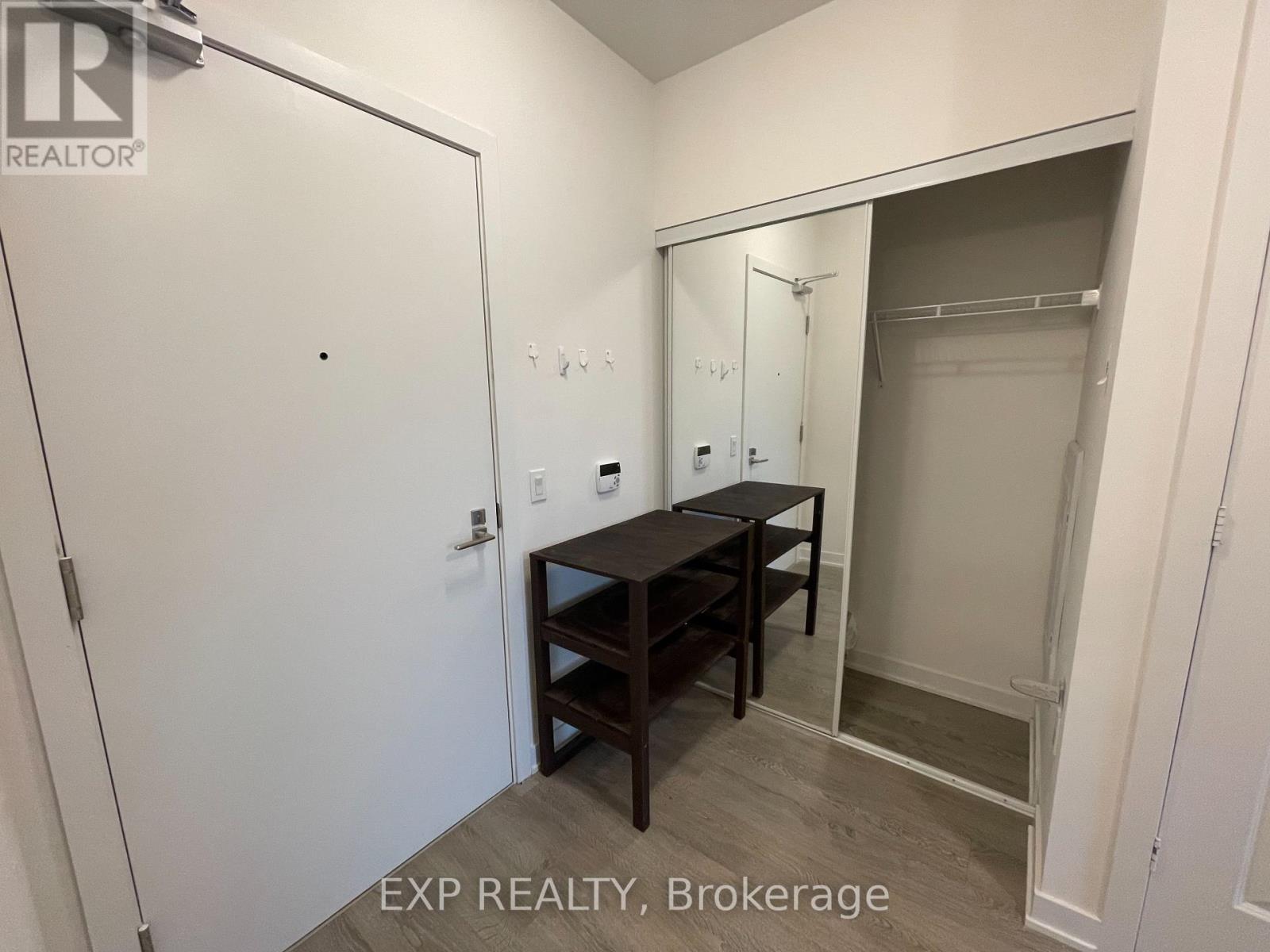 105 - 4677 Glen Erin Drive, Mississauga, Ontario  L5M 2E3 - Photo 2 - W12388587