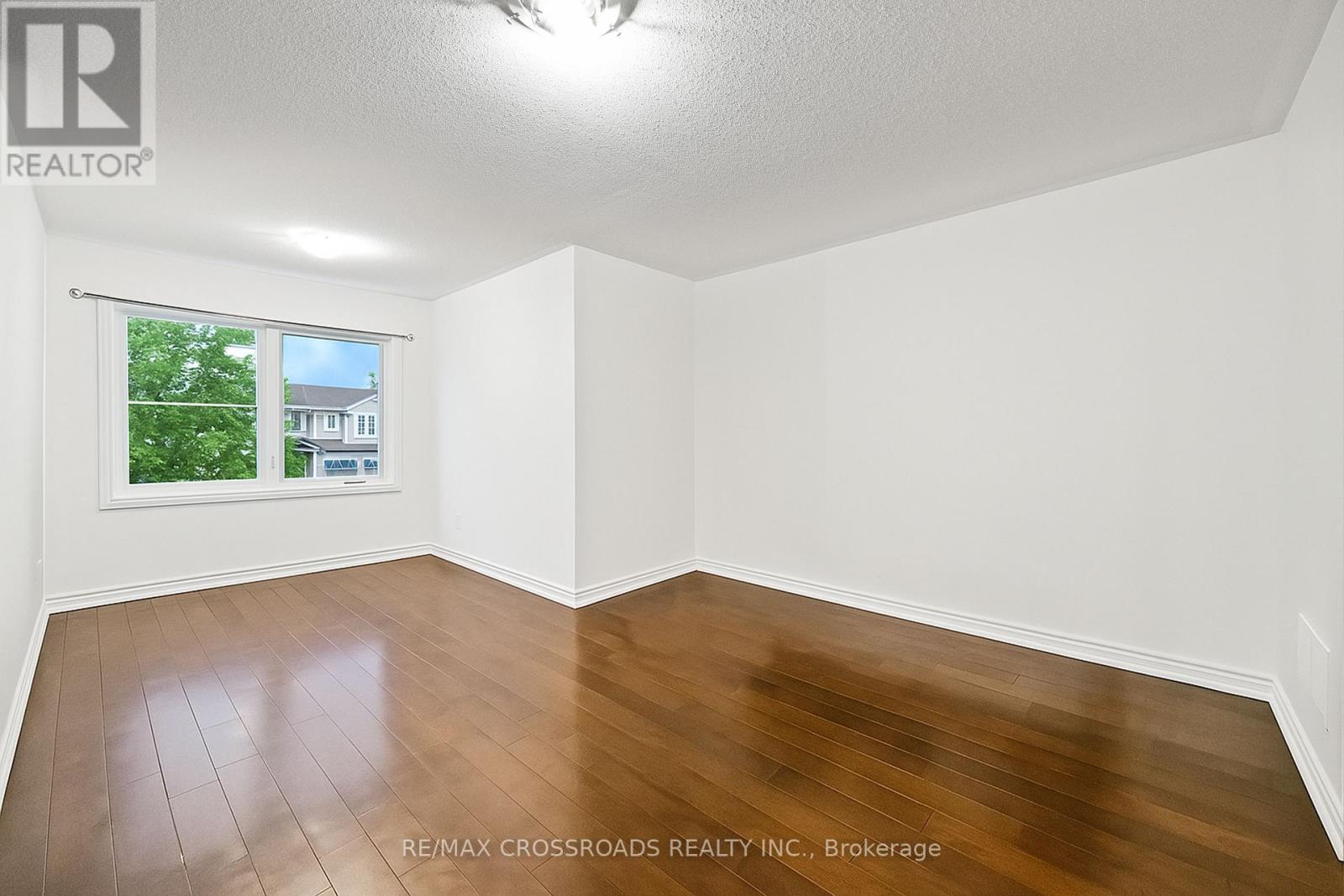 118 Mary Chapman Boulevard, Toronto, Ontario  M9M 0B3 - Photo 33 - W12388619