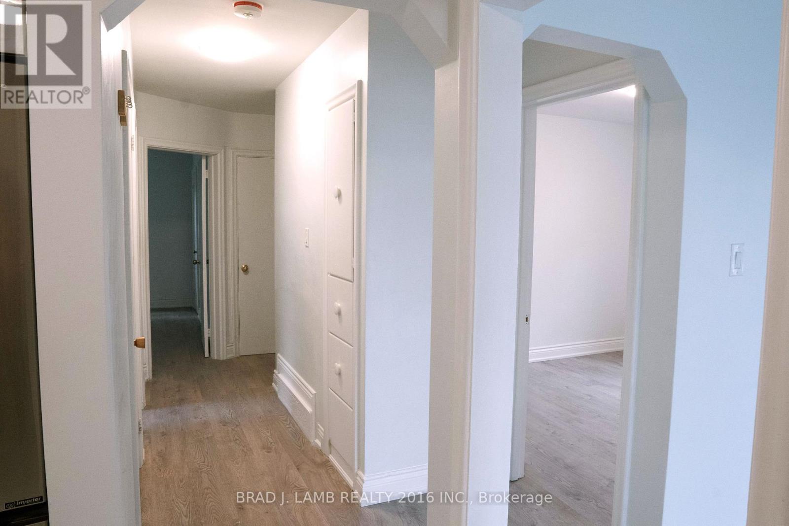 42 Lynnford Drive, Toronto (Islington-City Centre West), Ontario  M9B 1H7 - Photo 11 - W12388620