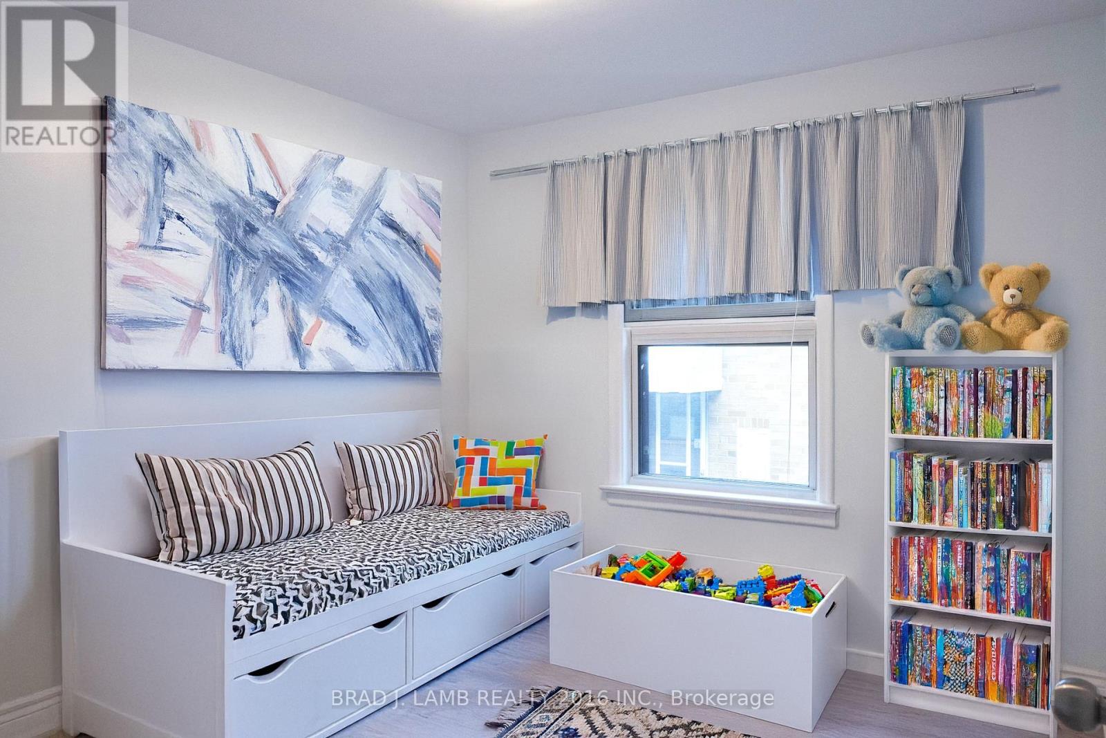 42 Lynnford Drive, Toronto (Islington-City Centre West), Ontario  M9B 1H7 - Photo 18 - W12388620