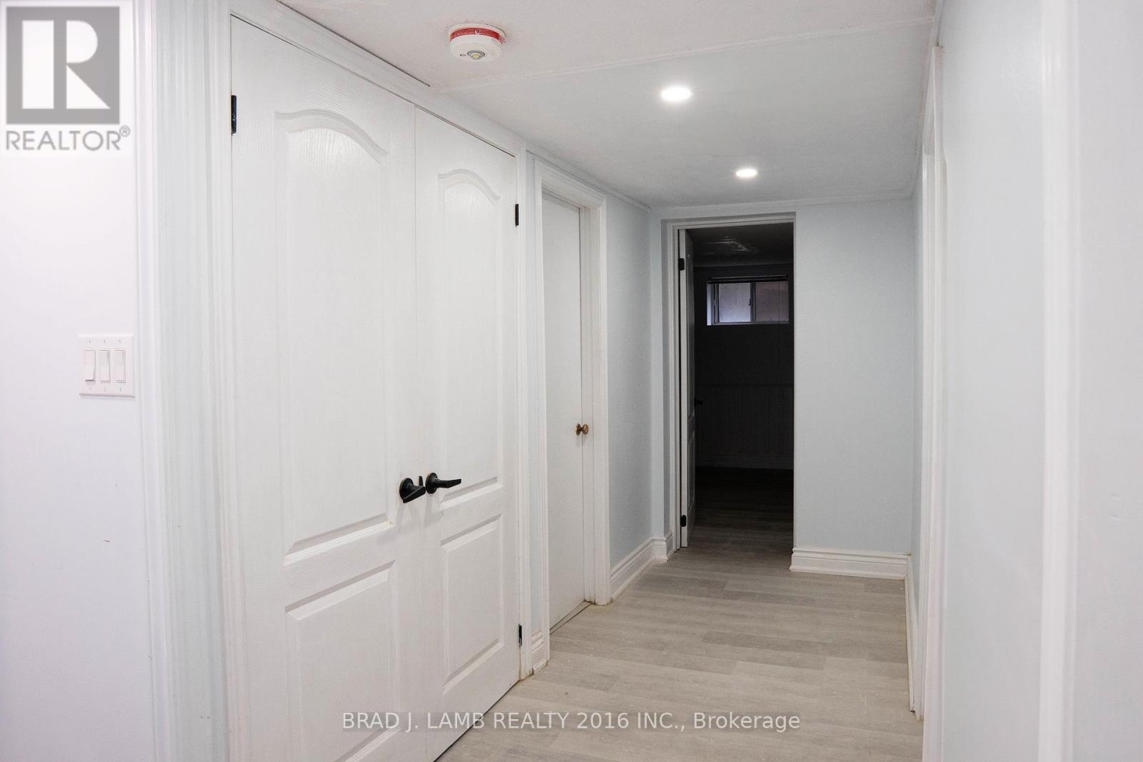 42 Lynnford Drive, Toronto (Islington-City Centre West), Ontario  M9B 1H7 - Photo 24 - W12388620