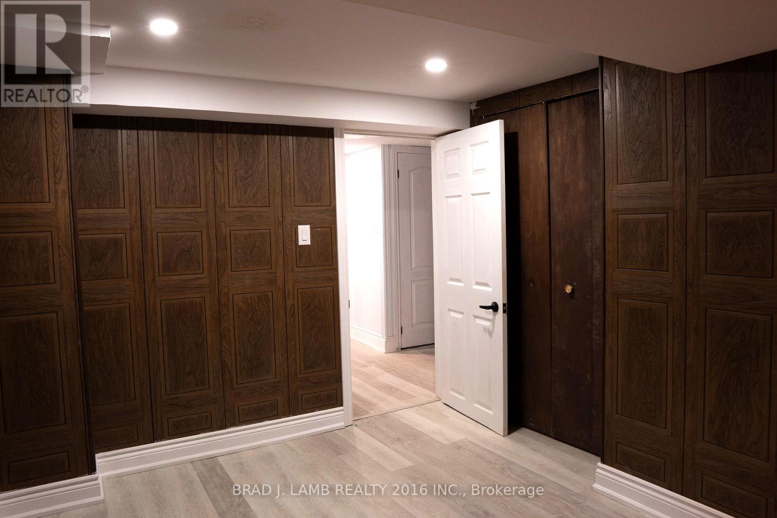 42 Lynnford Drive, Toronto (Islington-City Centre West), Ontario  M9B 1H7 - Photo 29 - W12388620