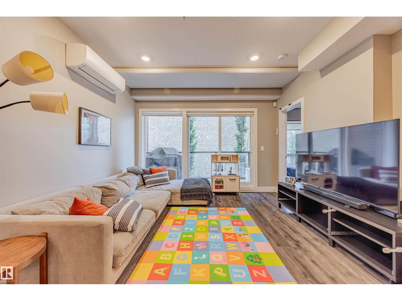 #204 10006 83 Av Nw, Edmonton, Alberta  T6E 2C2 - Photo 6 - E4456543