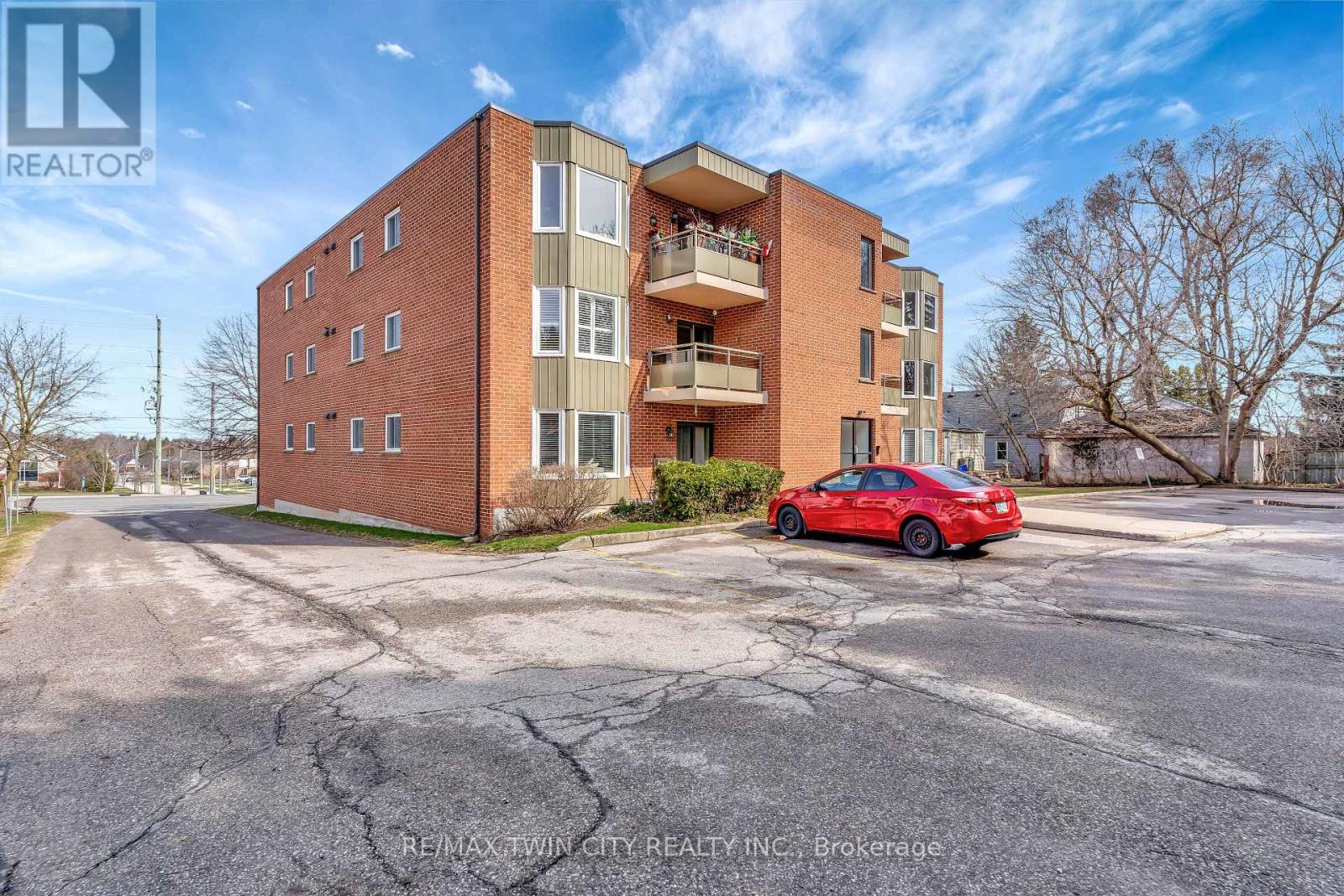 203 - 401 Erb Street, Waterloo, Ontario  N2L 1W7 - Photo 33 - X12388473