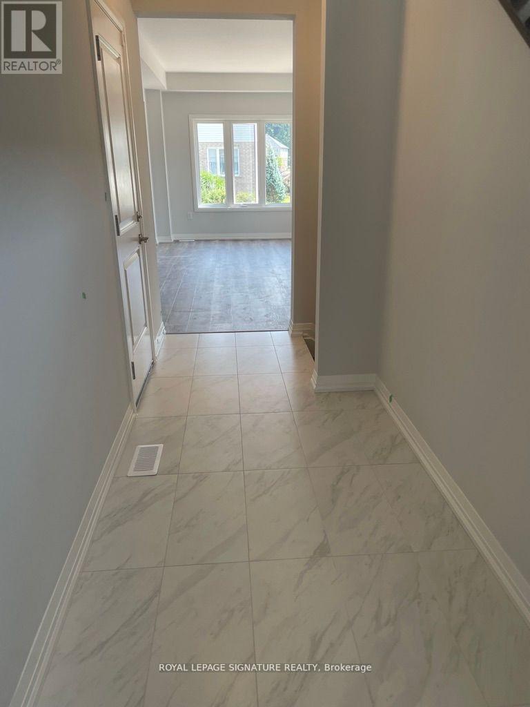 186 Bur Oak Drive, Thorold, Ontario  L2V 0L7 - Photo 3 - X12388484
