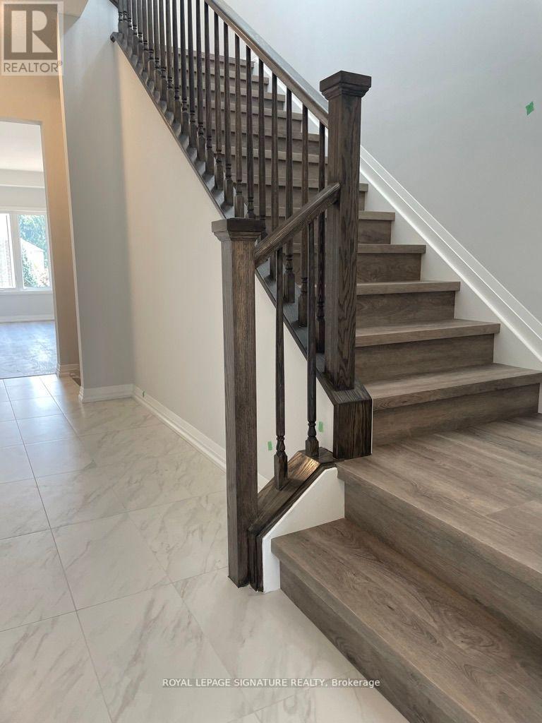 186 Bur Oak Drive, Thorold, Ontario  L2V 0L7 - Photo 4 - X12388484