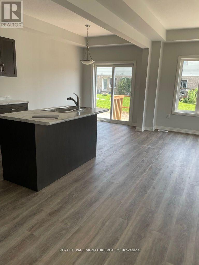 186 Bur Oak Drive, Thorold, Ontario  L2V 0L7 - Photo 6 - X12388484