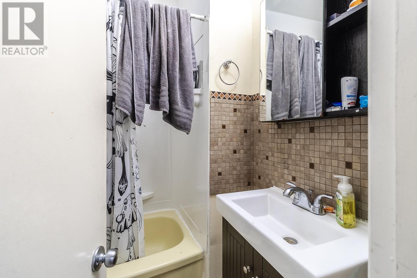 178 Pim St, Sault Ste. Marie, Ontario  P6A 3G9 - Photo 38 - SM252100