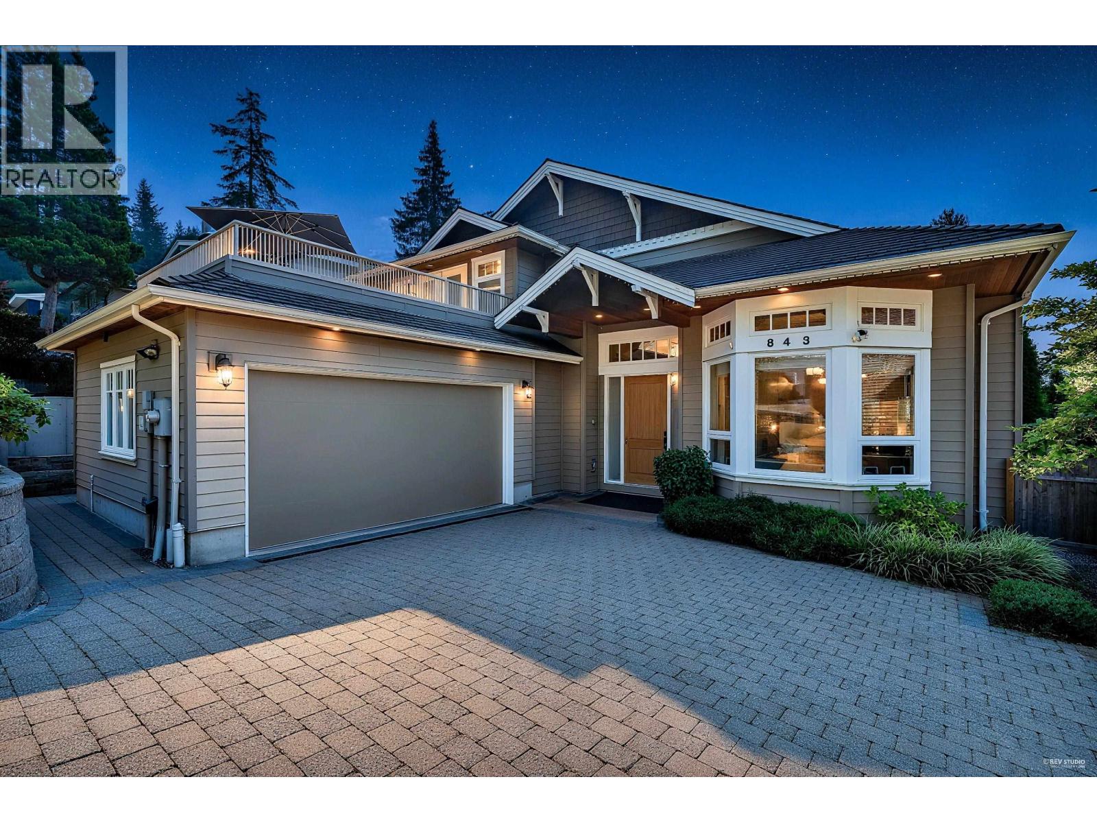 843 CANYON BOULEVARD, North Vancouver, British Columbia