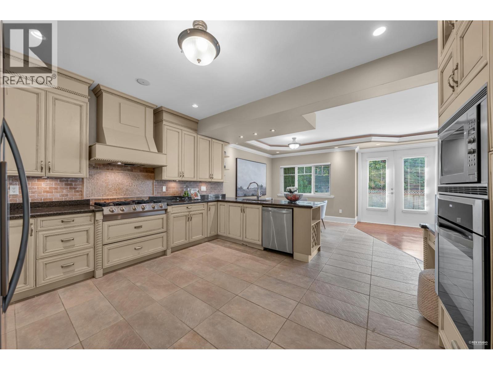 843 Canyon Boulevard, North Vancouver, British Columbia  V7R 2J7 - Photo 13 - R3044617