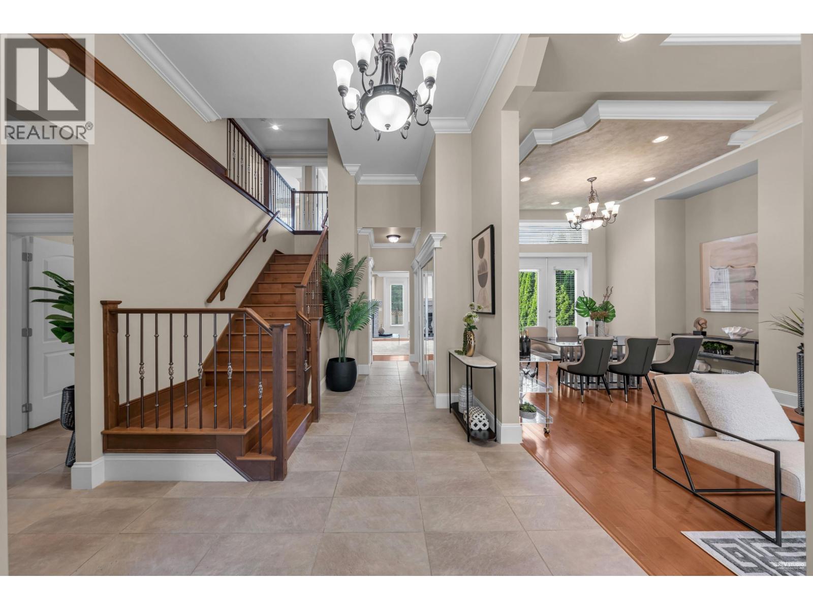 843 Canyon Boulevard, North Vancouver, British Columbia  V7R 2J7 - Photo 5 - R3044617