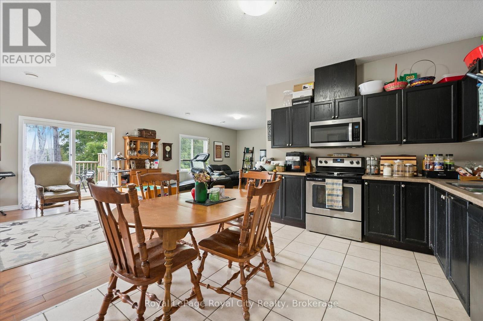 470 Elora Street, Centre Wellington (Fergus), Ontario  N1M 1Y8 - Photo 27 - X12388768