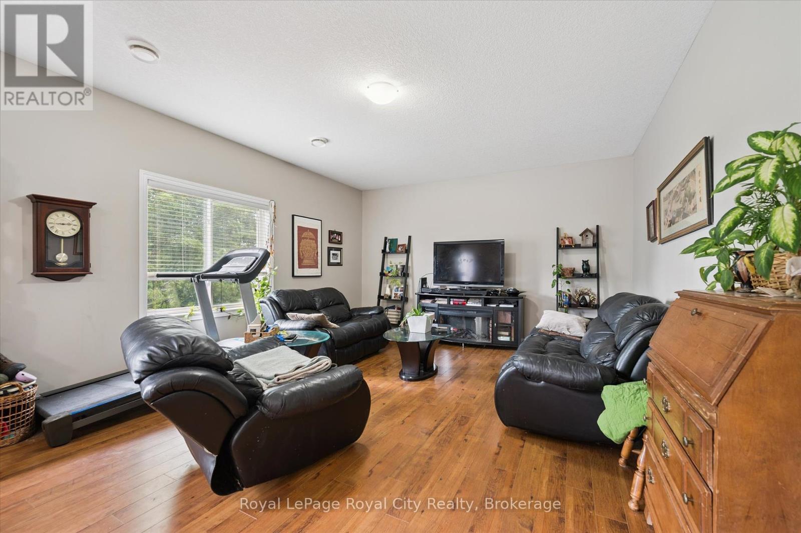 470 Elora Street, Centre Wellington (Fergus), Ontario  N1M 1Y8 - Photo 29 - X12388768