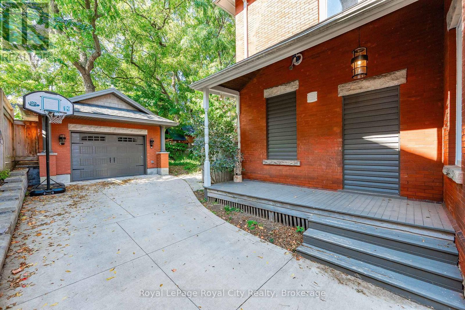 138 Dublin Street N, Guelph, Ontario  N1H 4N7 - Photo 40 - X12388791