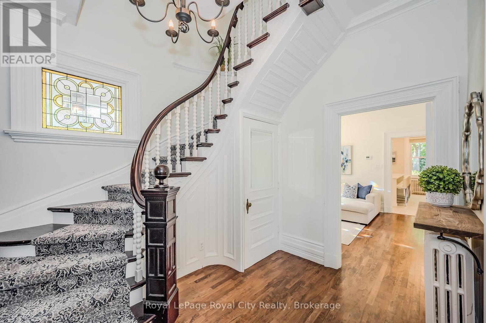 138 Dublin Street N, Guelph, Ontario  N1H 4N7 - Photo 6 - X12388791