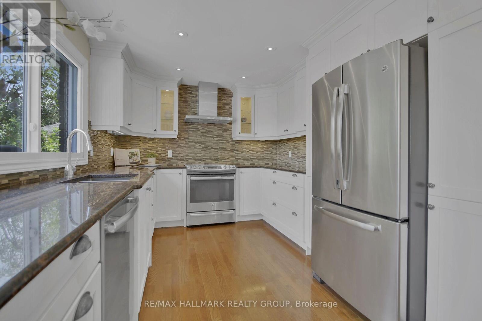 51 Charkay Street, Ottawa, Ontario  K2E 5N5 - Photo 21 - X12388776