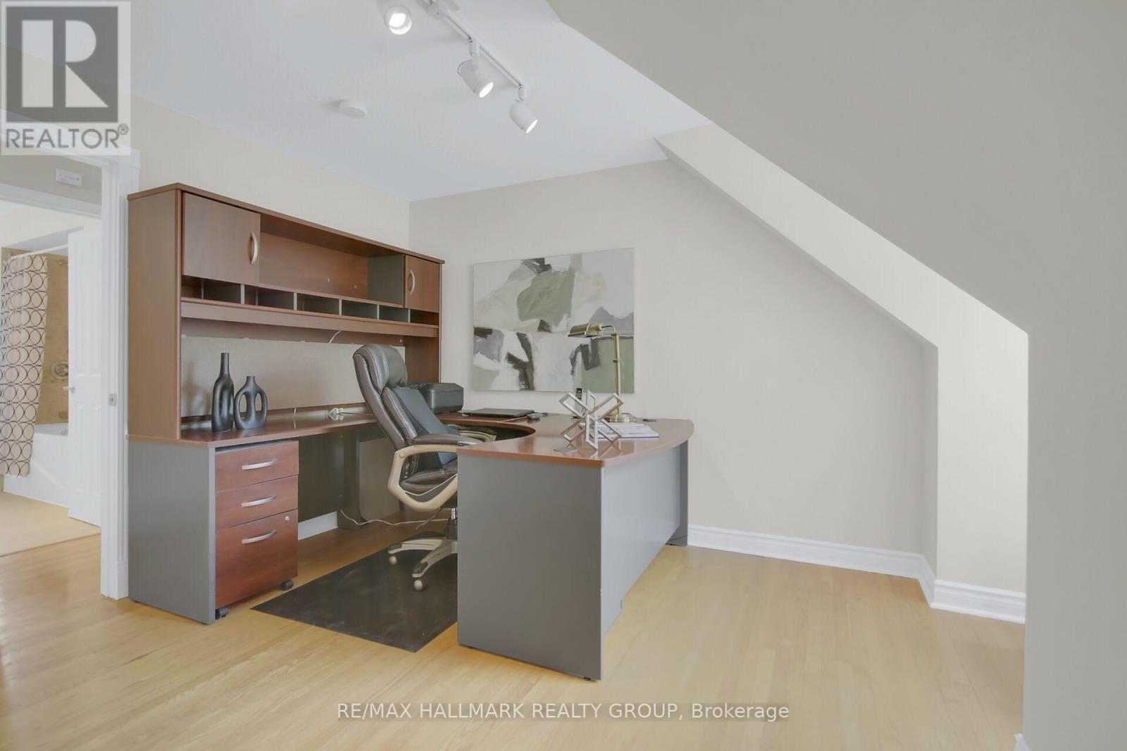 51 Charkay Street, Ottawa, Ontario  K2E 5N5 - Photo 36 - X12388776