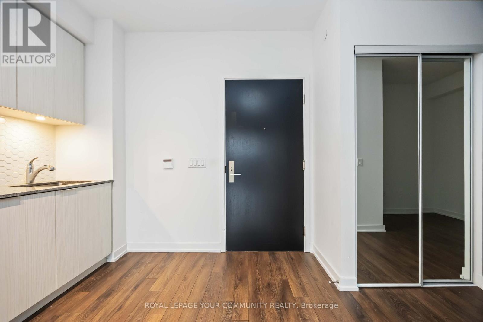 320 - 158 Front Street E, Toronto, Ontario  M5A 0K9 - Photo 5 - C12383321