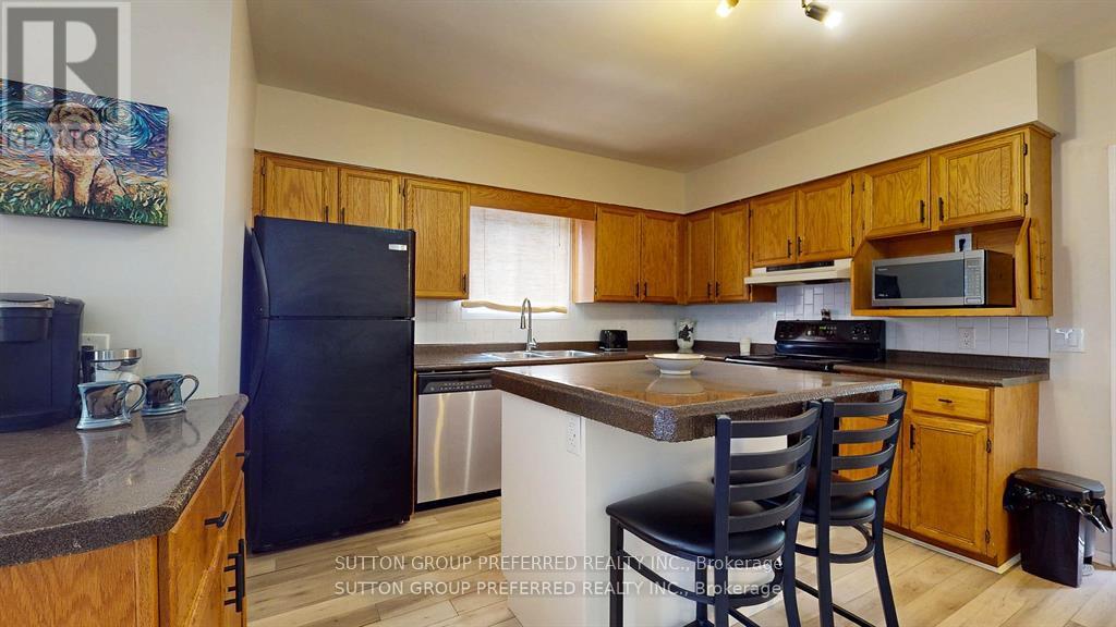 46 Owaissa Street, St. Thomas, Ontario  N5P 1T2 - Photo 25 - X12388733