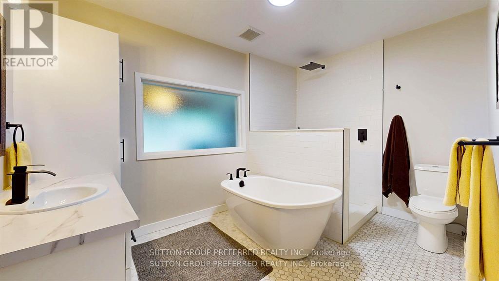 46 Owaissa Street, St. Thomas, Ontario  N5P 1T2 - Photo 31 - X12388733