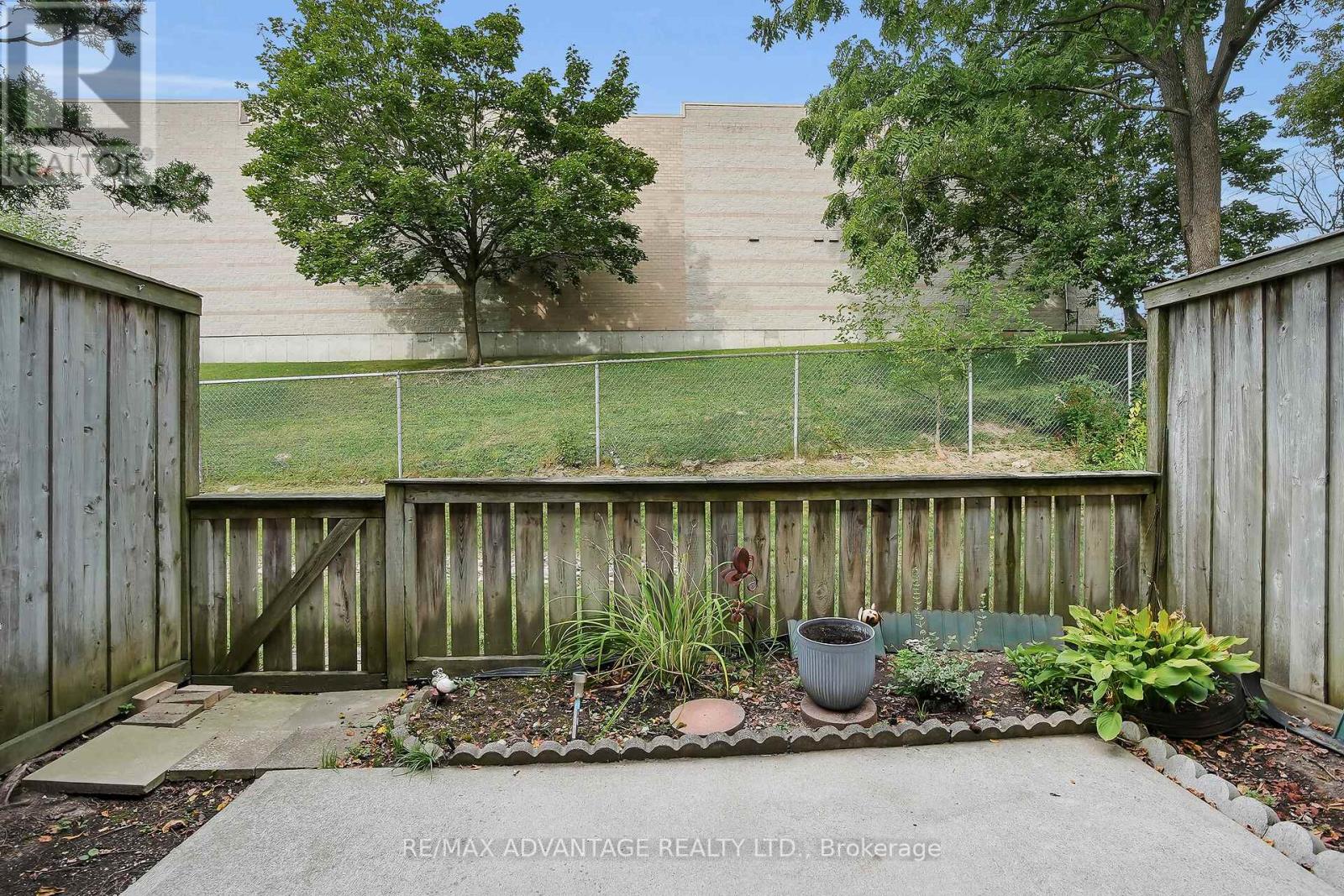 60 - 634 Wonderland Road S, London South, Ontario  N6K 1L8 - Photo 27 - X12388796