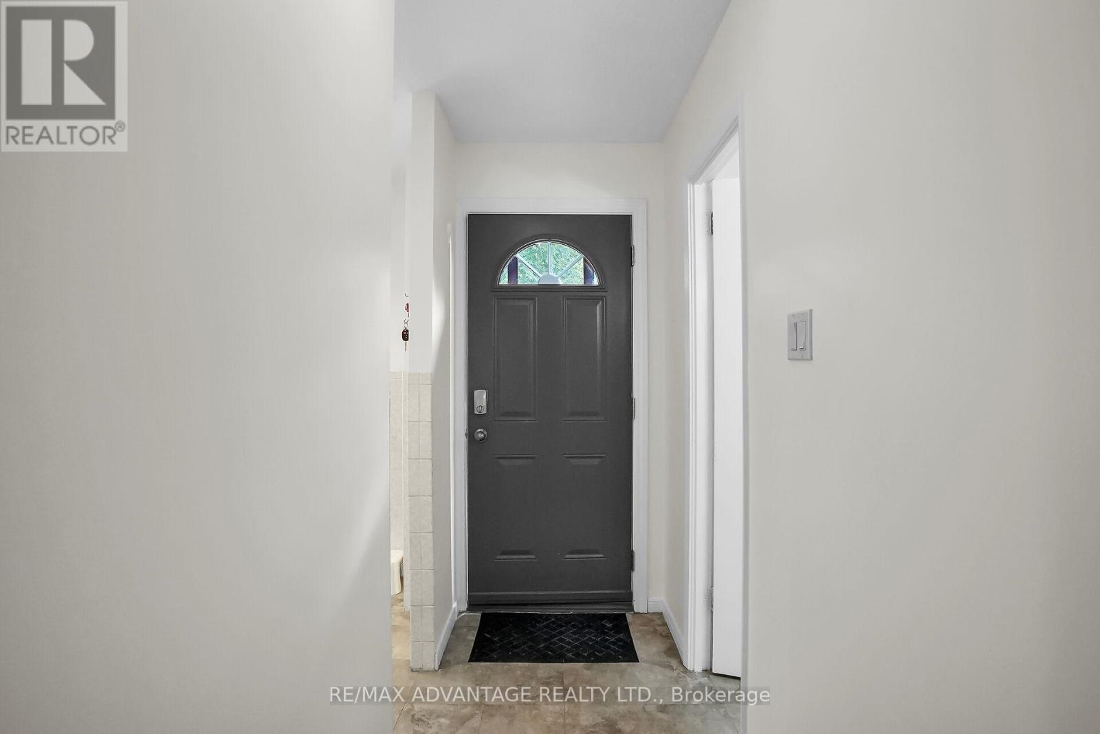 Property at 60 - 634 WONDERLAND ROAD S image 4