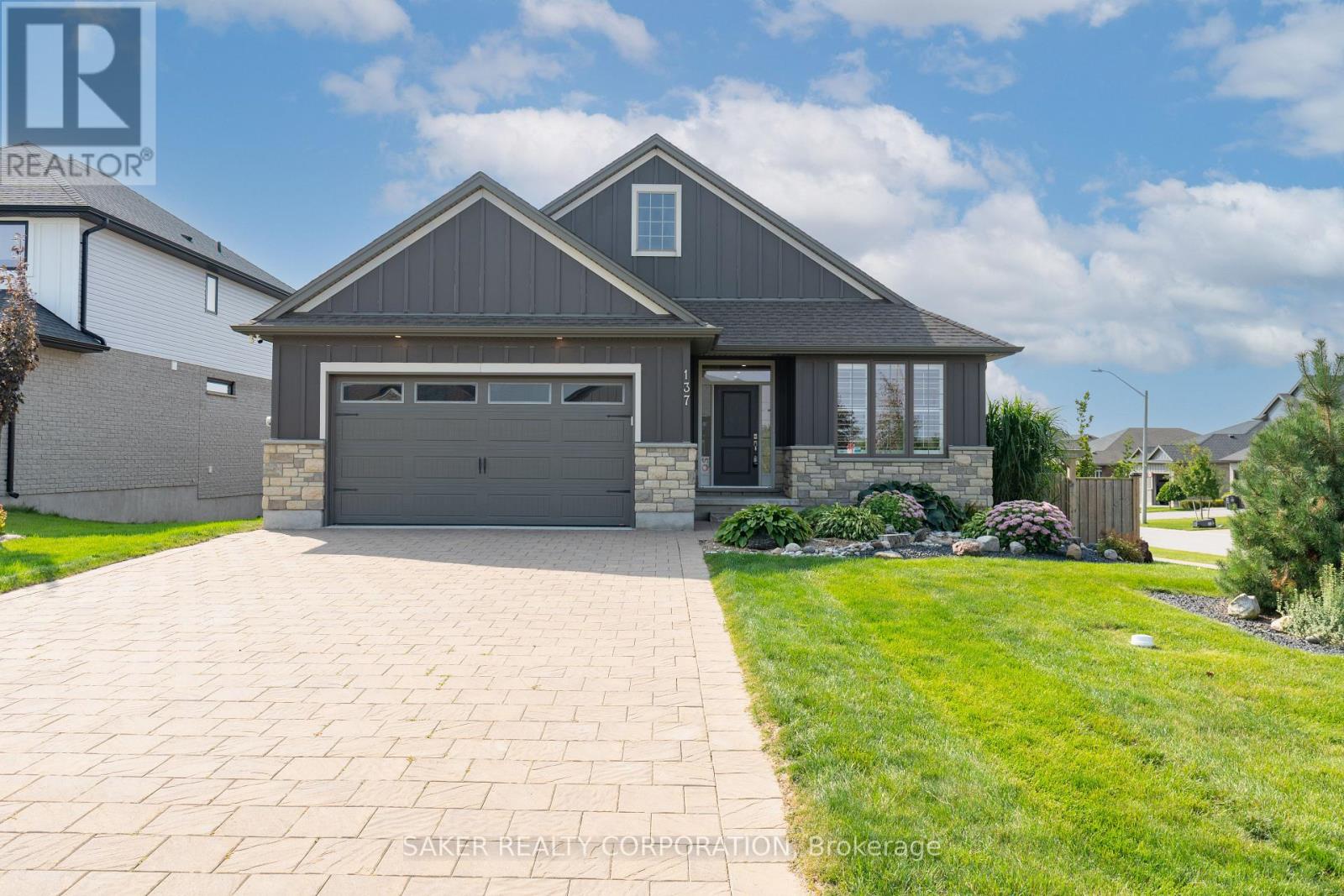 137 Finch Court, Central Elgin, Ontario  N0L 1B0 - Photo 1 - X12388881