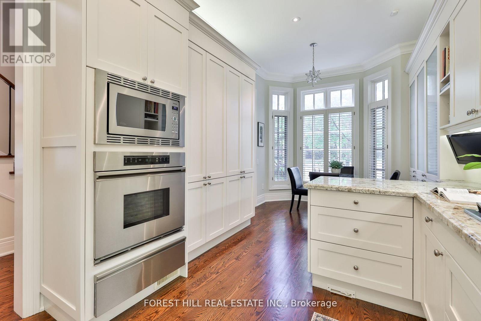 109 Lonsdale Road, Toronto, Ontario  M4V 1W4 - Photo 14 - C12388651