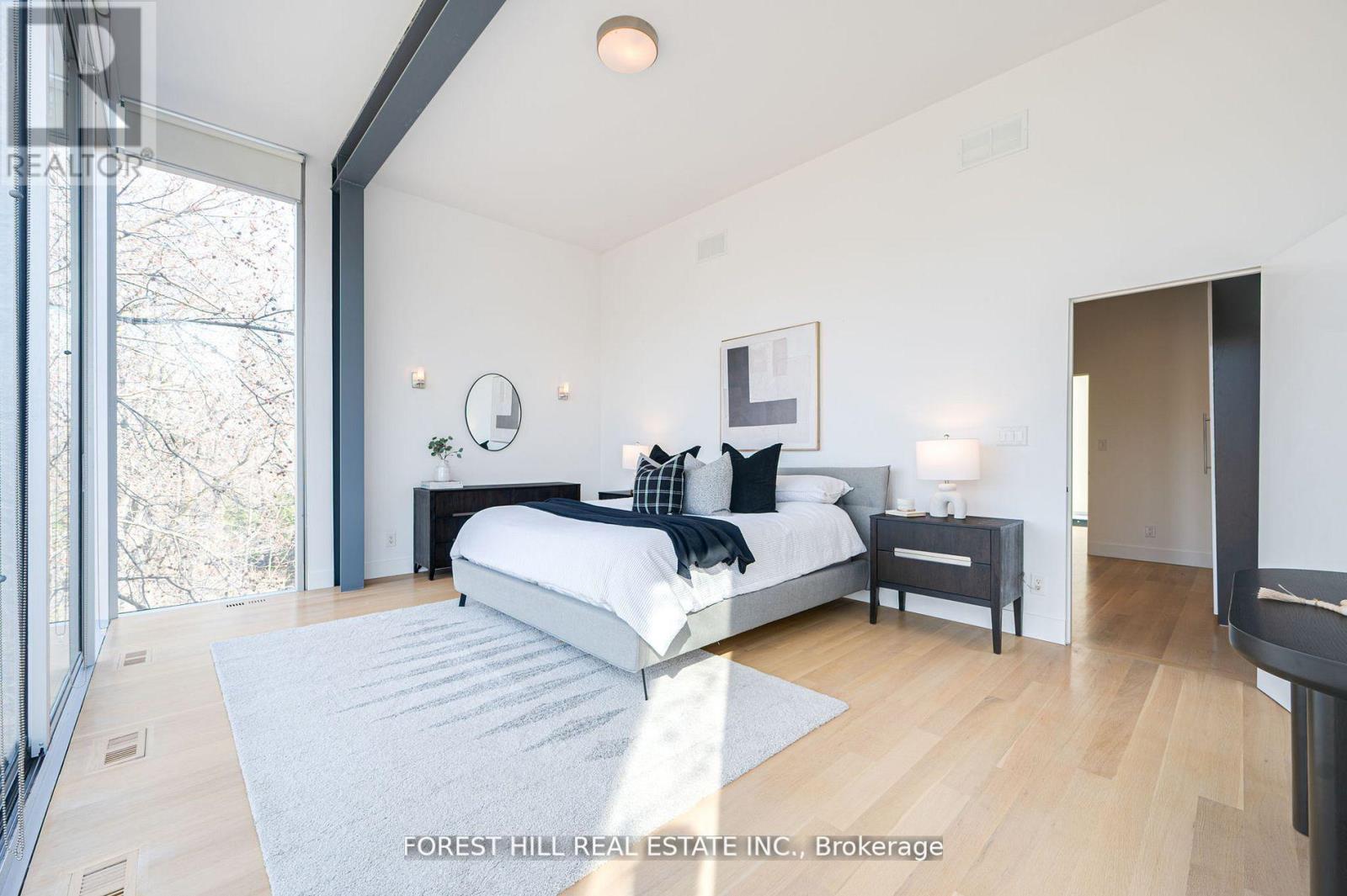 561 Arlington Avenue, Toronto, Ontario  M6C 3A6 - Photo 19 - C12388689