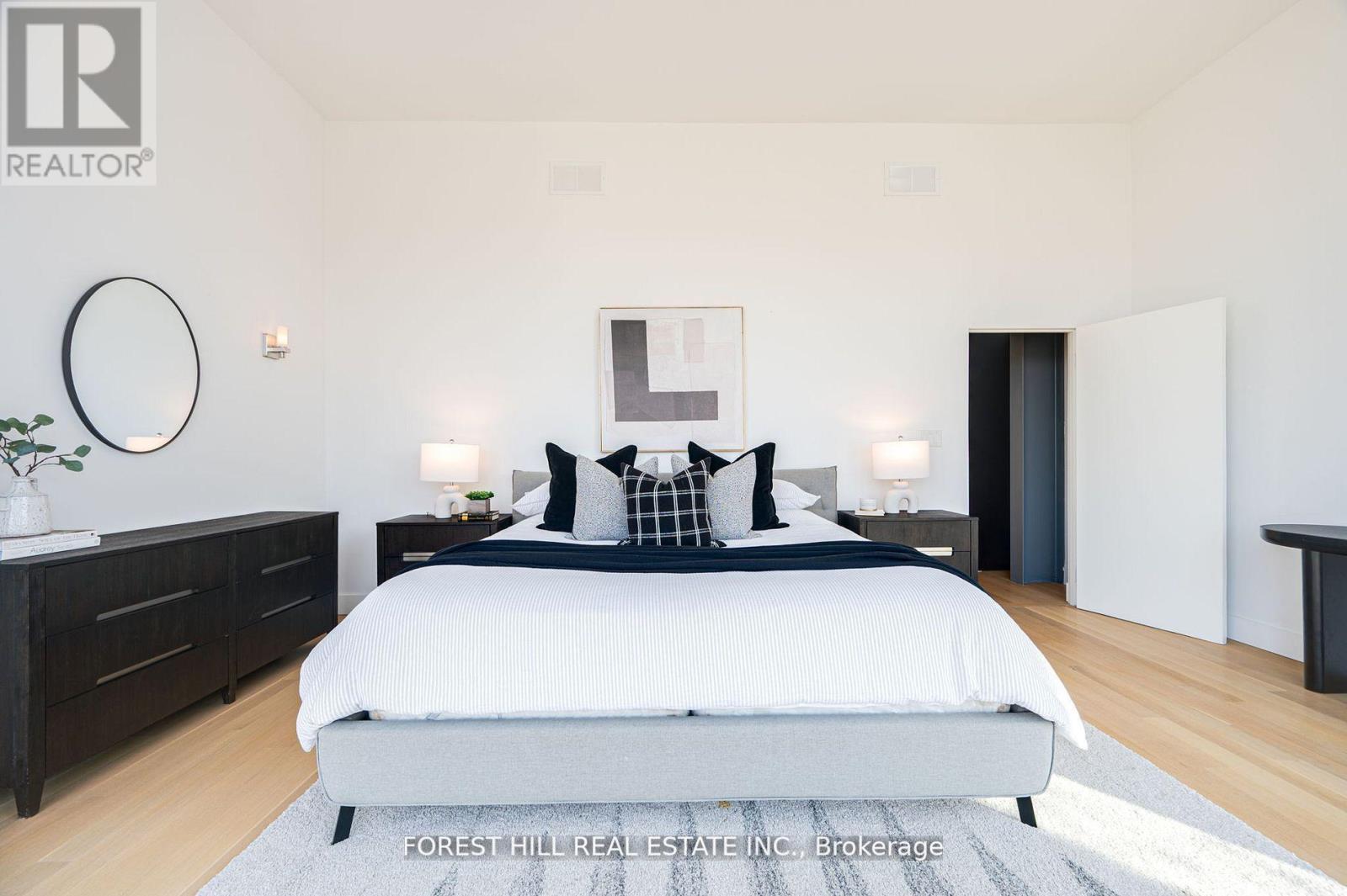 561 Arlington Avenue, Toronto, Ontario  M6C 3A6 - Photo 20 - C12388689