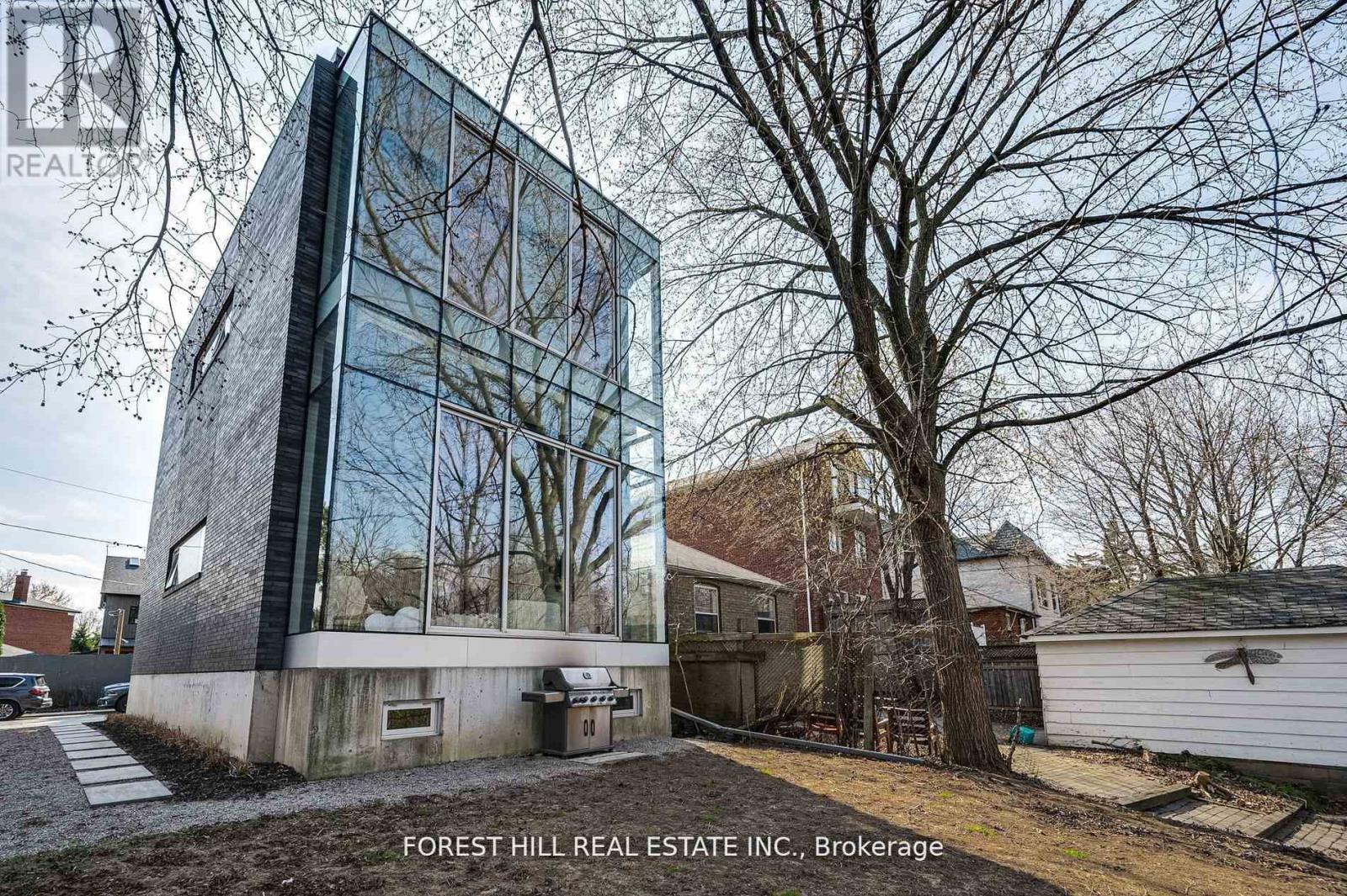 561 Arlington Avenue, Toronto, Ontario  M6C 3A6 - Photo 26 - C12388689