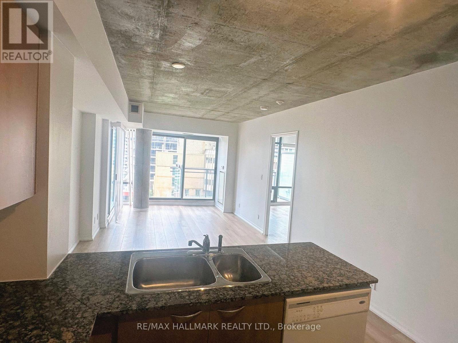901 - 22 Wellesley Street E, Toronto, Ontario  M4Y 1G3 - Photo 16 - C12388710