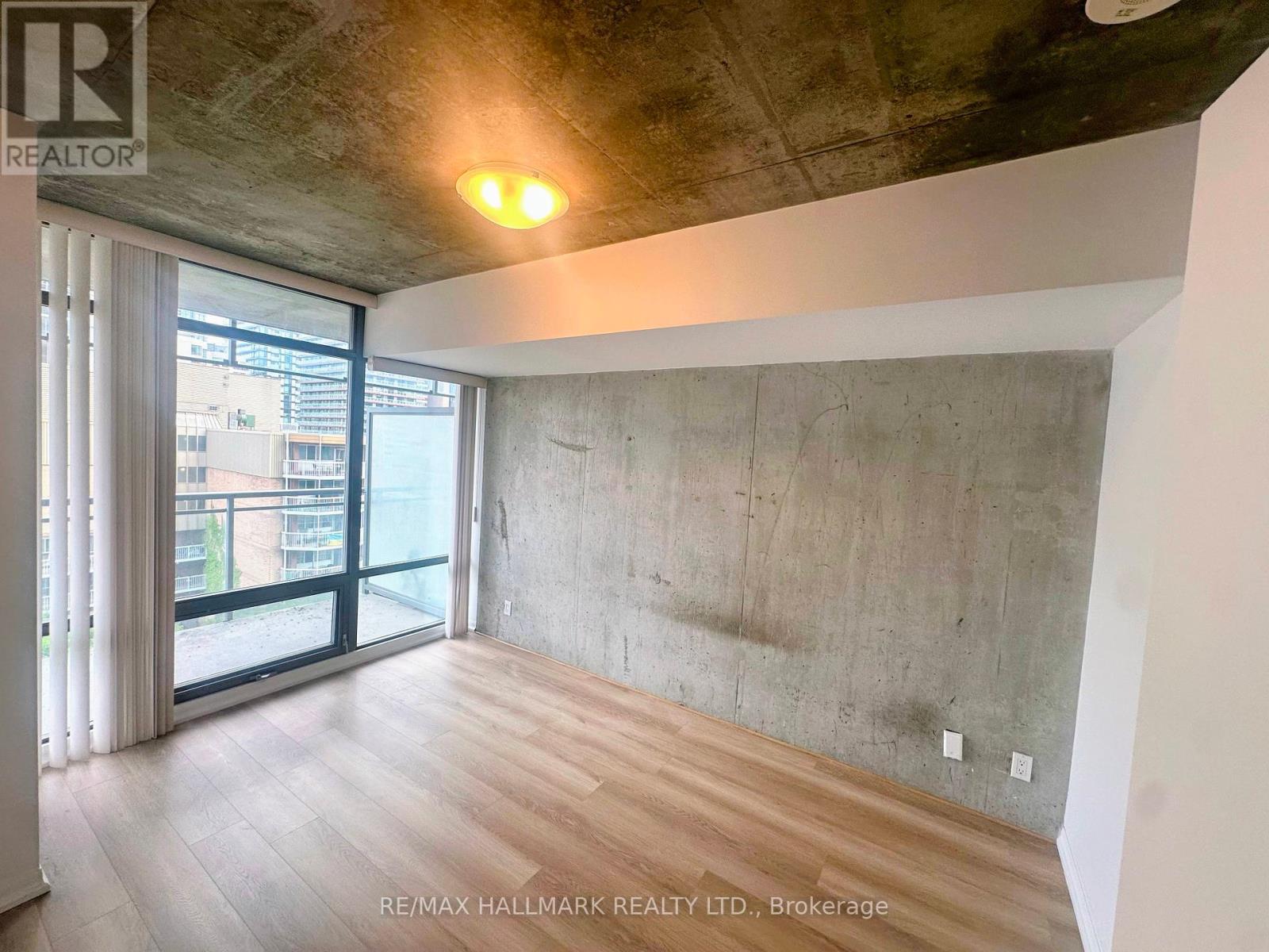 901 - 22 Wellesley Street E, Toronto, Ontario  M4Y 1G3 - Photo 19 - C12388710