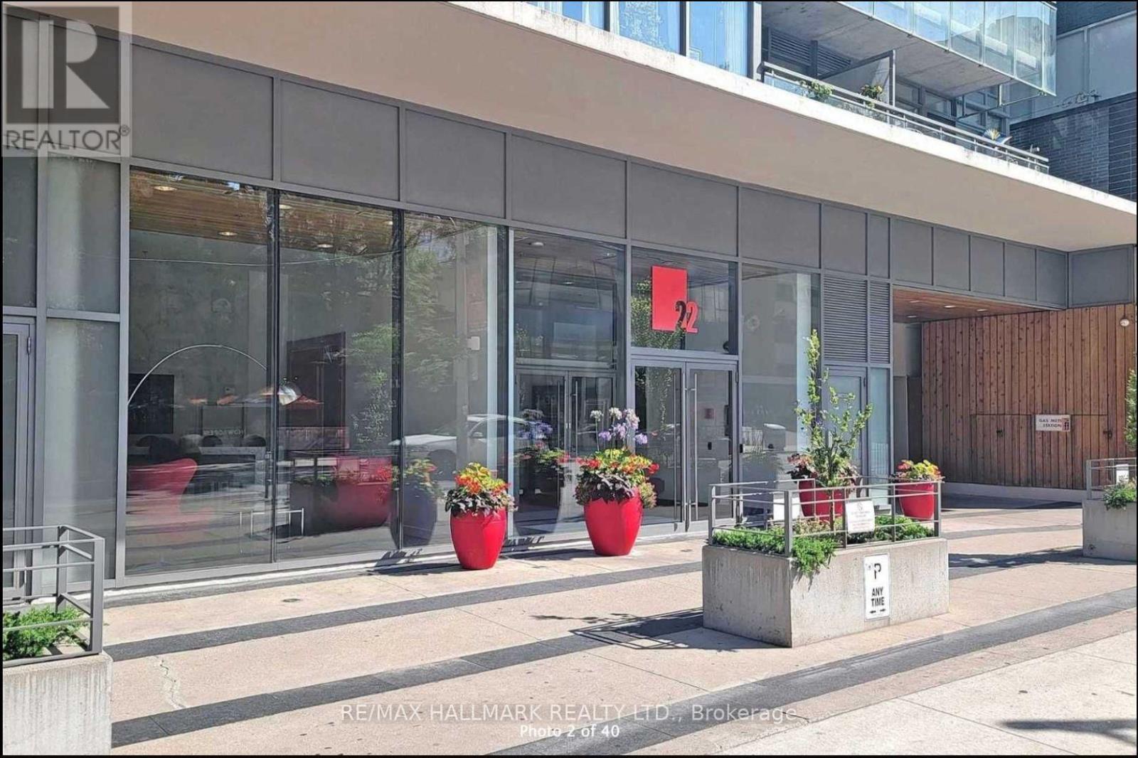 901 - 22 Wellesley Street E, Toronto, Ontario  M4Y 1G3 - Photo 2 - C12388710