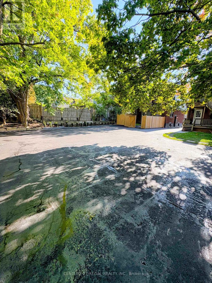 14 Stirling Avenue N, Kitchener, Ontario  N2H 3G5 - Photo 31 - X12358192